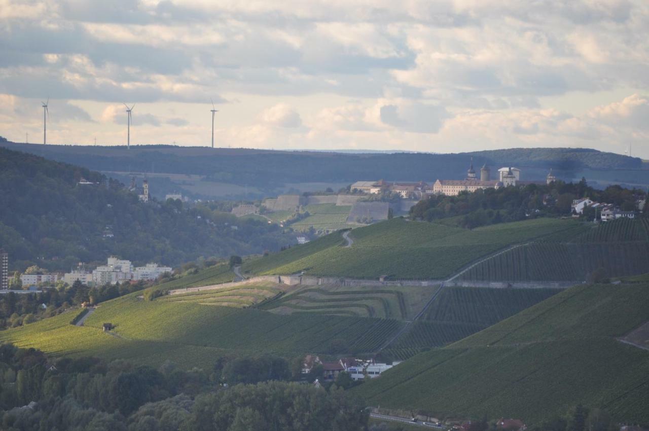 Ferienwohnung, Weingut Trockene Schmitts 란데르자커 외부 사진